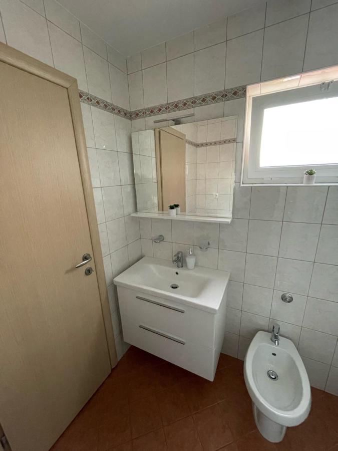 Apartments Elvira Krk Town Esterno foto